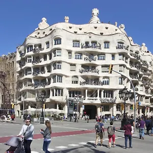 https://moderno-y-espacioso-apartamento-en-calle-mallorca.catalonia-hotels.com