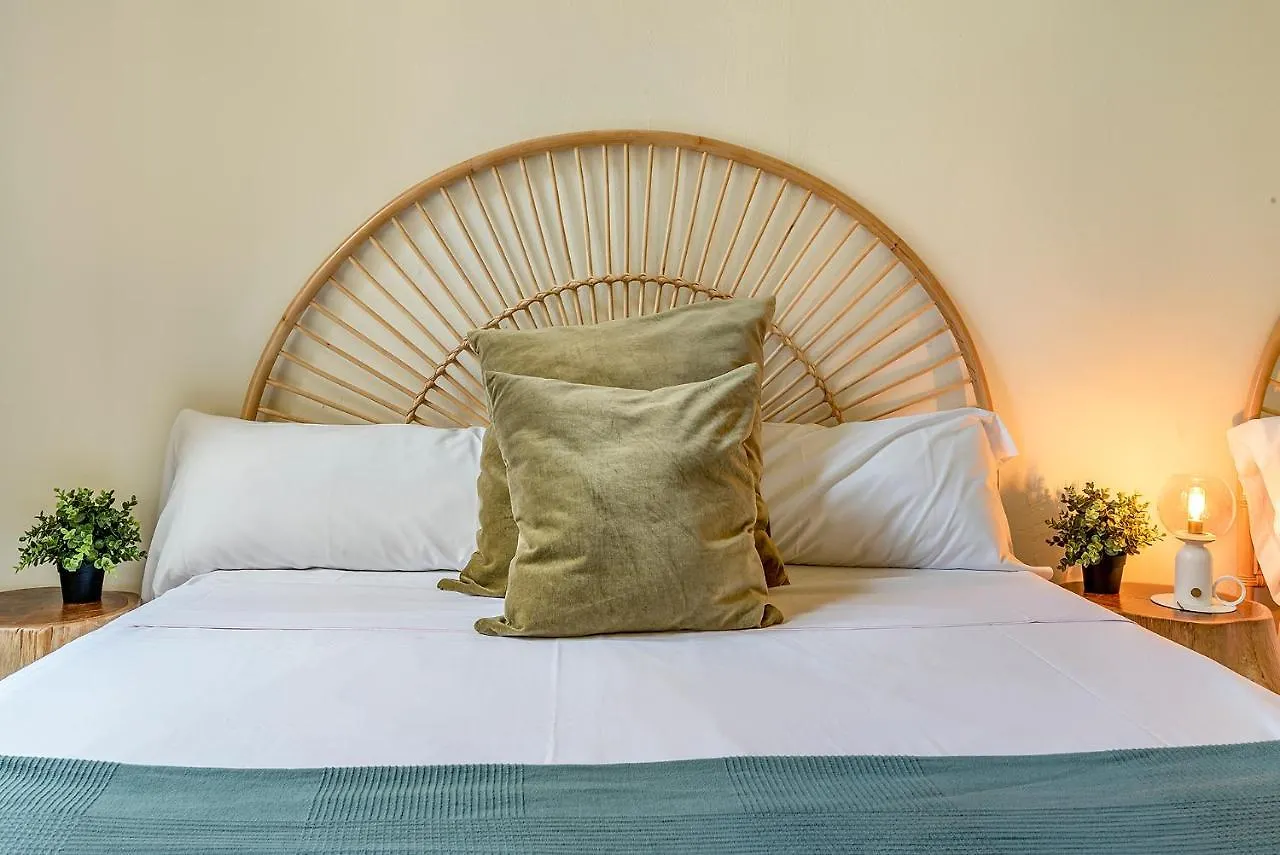 Clandestino Suites Barcelona Spain