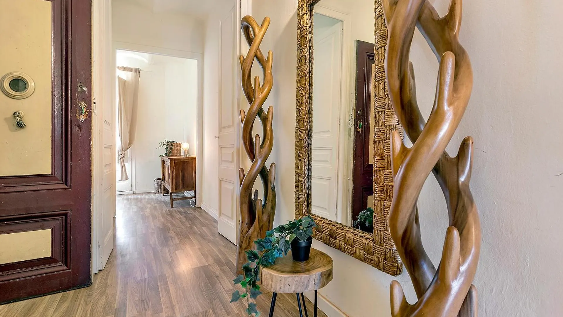 Clandestino Suites Barcelona Apartment